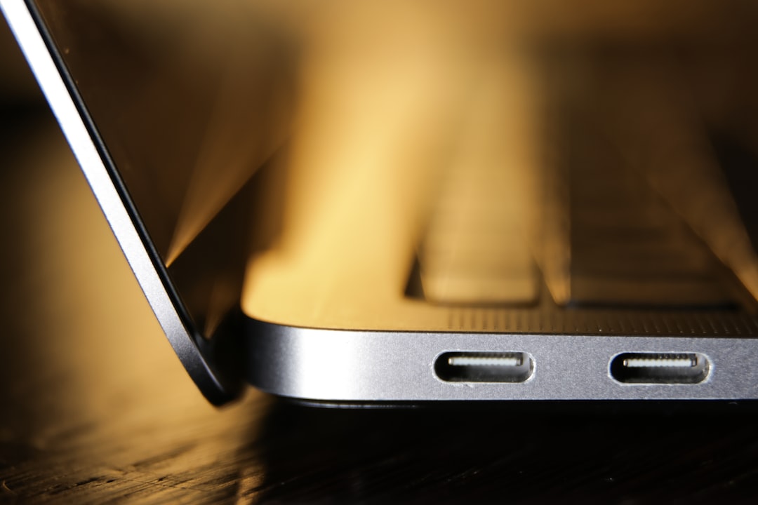 노트북 포트가 부족하다면? USB-C 멀티허브 고를 때 확인할 7가지